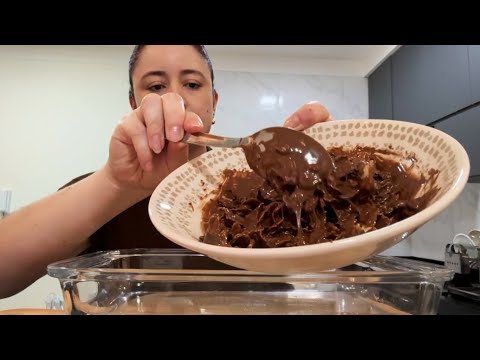 ASMR: FAZENDO CROC CHOCO 🍫