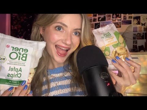 ASMR | eating banana/apple chips (crunchy eating sounds) 