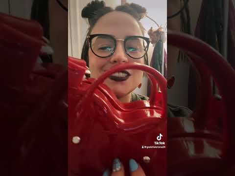 Heart tapping & Mouth Sounds ❤️ #mouthsounds  #notalking  #gumchewing #scratch #tapping