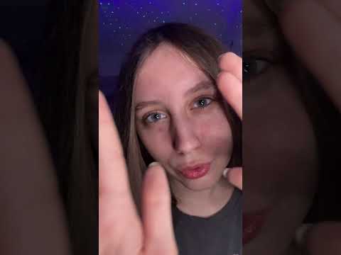 ASMR under a minute face massage #asmr #relax #visualtingle #asmrsounds #tingles #triggersforsleep