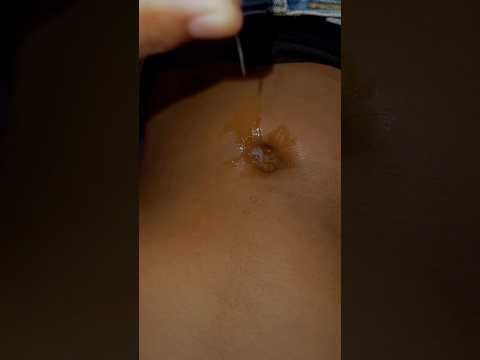 ASMR spit on belly #asmr #bellybutton #spitpainting