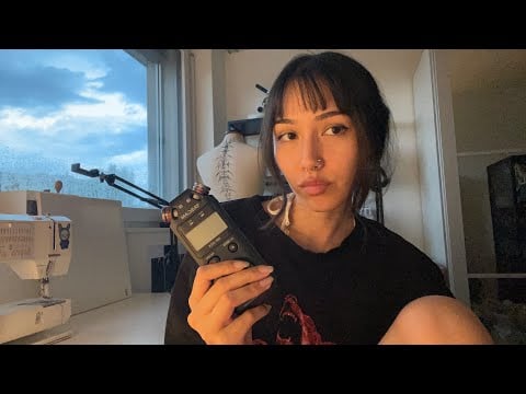 ASMR ☆ 10 Minutes of Pure Mouth Sounds + Biting (+Hand Movements)