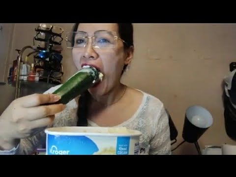  ZUCCHINI WITH VANILLA ICE CREAM 