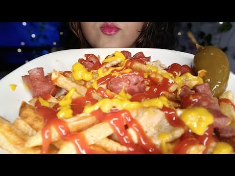 ASMR Comiendo papas a la francesa con catsup y mostaza. dejando unos saluditos 🤗