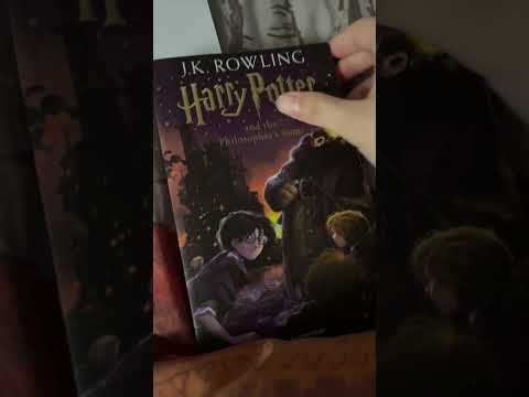 Trying to post 1 trigger each night for you guys 💕 #asmr #bookasmr #tapping #relax