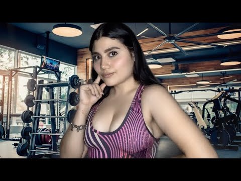 Entrenadora coqueta te invita a salir roleplay- María ASMR