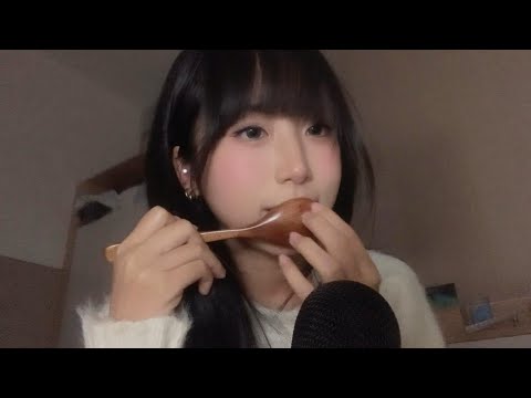 【00猪 ASMR】又敲又啃 | 木勺和蜂蜜勺的快速触发音 | Quick tapping of wooden spoon and honey spoon