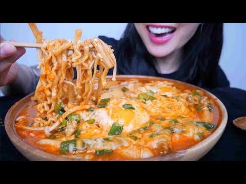 LOADED CHEESY RICE CAKE + SPICY CHEESY NOODLES (ASMR EATING SOUNDS) LIGHT WHISPERS | SAS-ASMR
