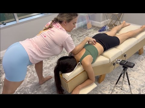 Yoga Shorts and Back Cracks Create the Most Relaxing Treatment