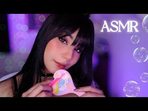 ASMR | VOCÊ FOI NA CASA DA GAROTA DA BARBEARIA 😳 (voz suave)