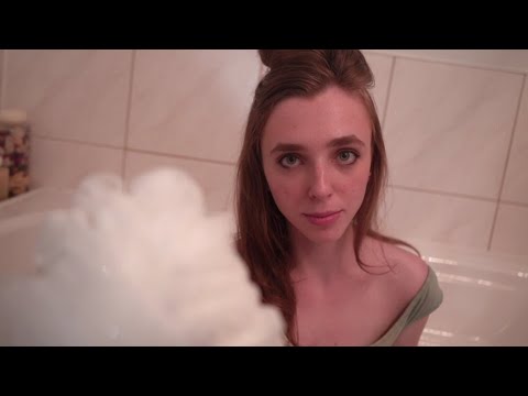 ASMR- GIVING YOU A BATH