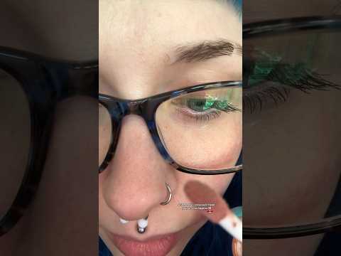 ASMR obsessed friend puts on your lipgloss 🥰full on✅⏰ #asmr #shorts