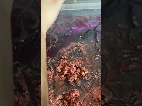ASMR DESTRUINDO MAQUIAGENS!