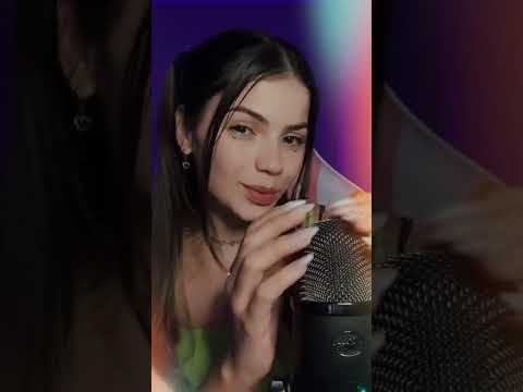 ASMR sons de unhas no mic -  asmr da rafa - #shorts