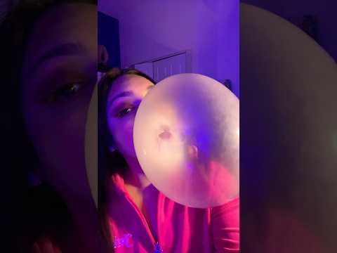 BIG BUBBLE ASMR | blowing huge bubble pops mouth sounds #bubblebum #bubblegumblowing