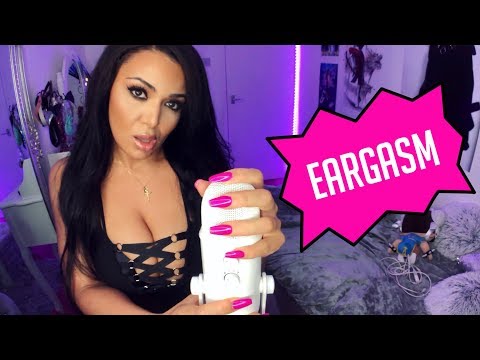 ASMR // SOFT BREATHING & TINGLY HAND MOVEMENTS
