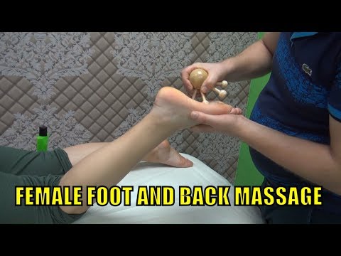 ASMR FEMALE FOOT AND BACK MASSAGE= BACK CRACK=female massage=rolling pin,sleep massage= bayan masajı