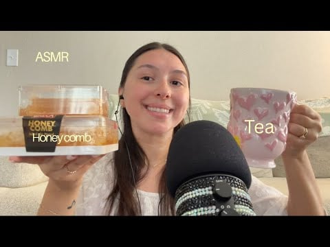 ASMR // honey comb,tea & yapping🍯🫖