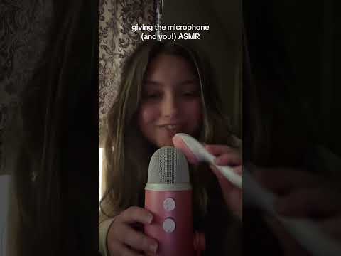 giving the microphone tingles ASMR #asmr #asmrfyp #fyp #explore #tingles