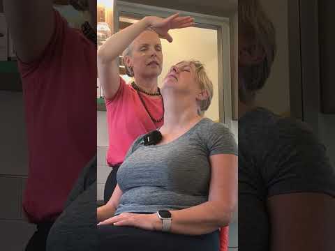 Professional Indian Head Massage To Treat Light Headedness | Unintentional ASMR Real Person