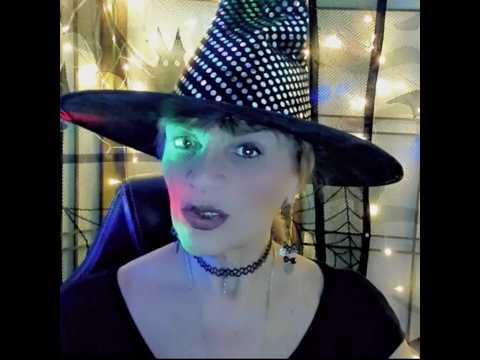 ASMR BRUJA CONTANDO CALABAZAS DE HALLOWEEN🤫#shorts #cortos #halloween