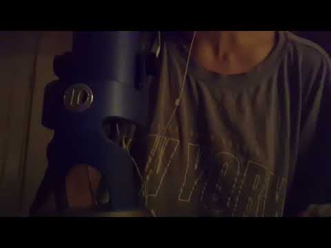 ASMR mouth sounds & soft breathing on the mic