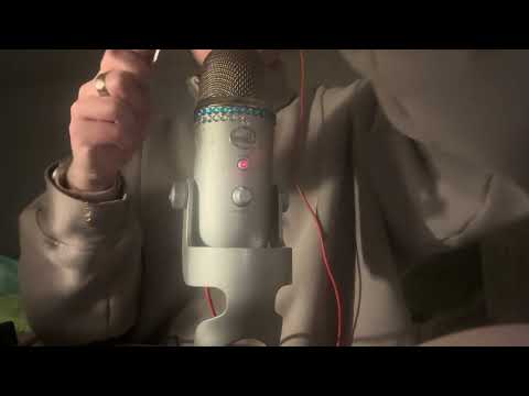 ASMR TAPPING ON RANDOM OBJECTS 🍀