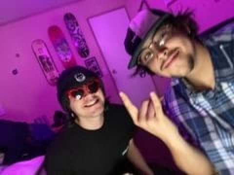 two foos chillin l ASMR