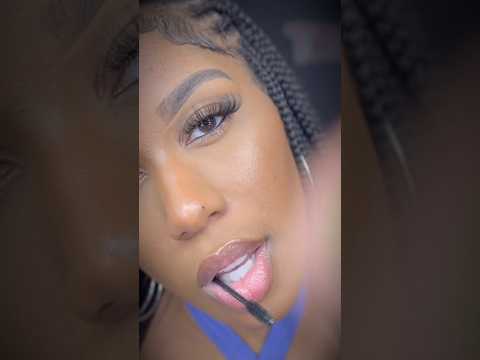1 Minute Tingle Eyebrow Grooming (ASMR)