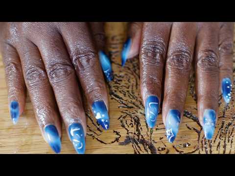 Blue Press On Nails ASMR Chewing Gum