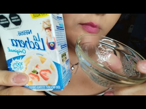 ASMR un poco de leche condensada y les platico como me fue