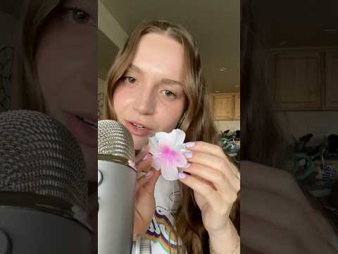 ASMR Clipping your Hair Back 👱‍♀️💫 #asmr #asmrforsleep #asmrhairplay #clawclips #sleepsounds