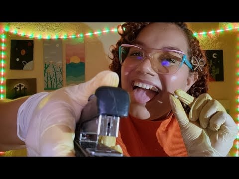 ASMR COLOCANDO PIERCING EM VOCÊ