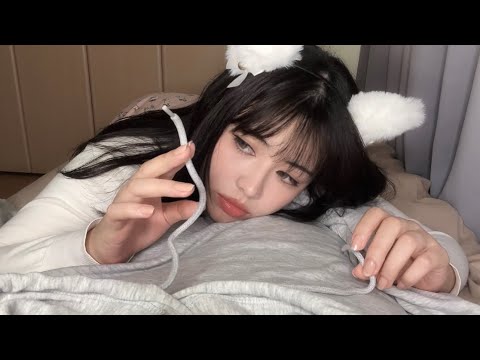 【ASMR】必死に飼い主を起こそうとする飼い猫の姿に心打たれるかも？🐱