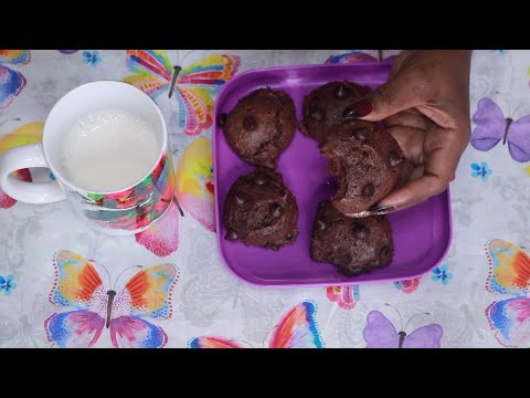 FUDGE CHOCOLATE CHIP COOKIES ASMR EATING SOUNDS