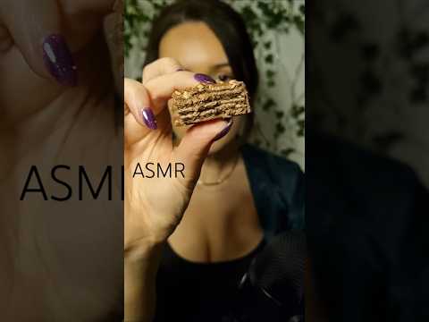 Crispy Lindt Wafer ASMR #asmr #eating #chocolate