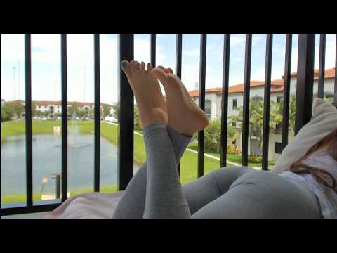 Relaxing Time With Me ☀️ Barefoot
