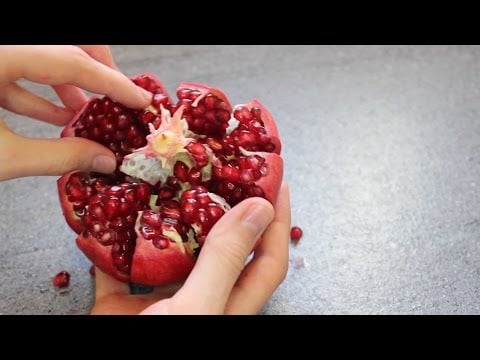 ASMR pomegranate opening - Satisfying crunching + cracking
