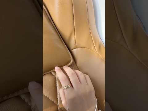 Secretly doing ASMR in the bus 🚎 🤫 #notalkingasmr #lofiasmr