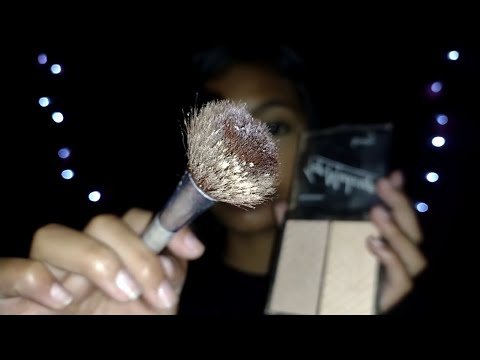 ASMR-EU VOU TE MAQUIAR COM SUA MAKE FAVORITA|COM SOM DE CHUVA(SONINHO GARANTIDO)