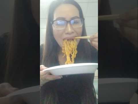 BULDAK RAMEN#mukbang #shortsfeed #everyone #noodles