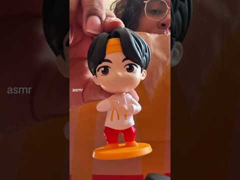 ASMR UNBOXING BTS BONECOS #asmr #tingles #asmrsounds #asmrvideo #asmrunboxing #shorts #tapping