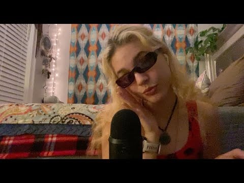 get sleepy with me ASMR💤 (tapping on funky objects)💙🐱😎