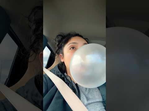 BIG BUBBLE ASMR | blowing a HUGE bubble gum bubble in the car sounds #bubbletherapy #asmr