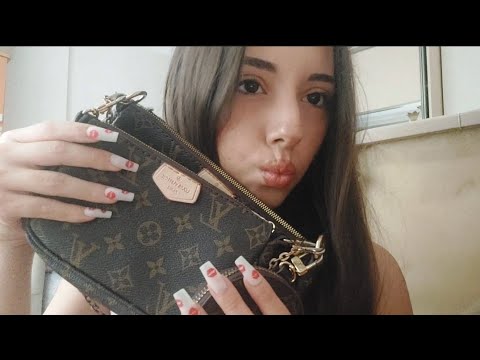 ASMR what's in my purse 👜⚘️