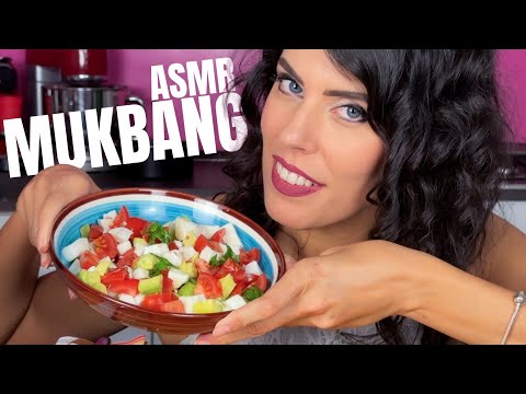 ASMR 🥑 INSALATA FRESCHISSIMA per l'ESTATE • MUKBANG (Eating Sounds)
