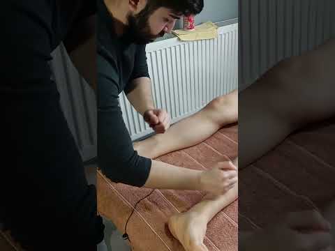 ASMR RELAXING FRONT LEG SPORTS MASSAGE #shorts  #asmr #massage #relaxing #shortvideo #relaxingasmr