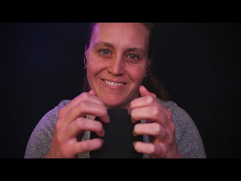 ASMR Mic Scratching and Brushing with Visual Triggers