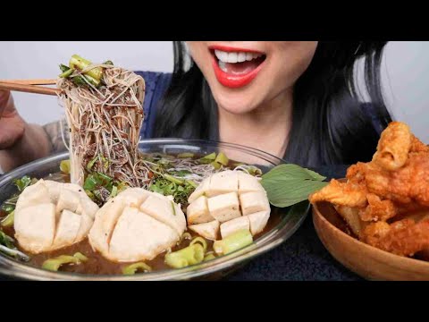 THAI BOAT NOODLES (ASMR EATING SOUNDS) LIGHT WHISPERS | SAS-ASMR