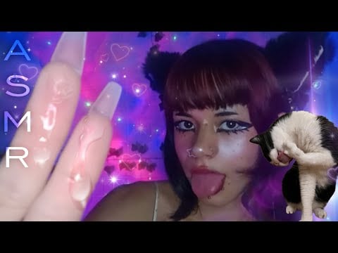 ASMR gatinha te dando banho (literalmente) - spit painting + sons de beijinhos